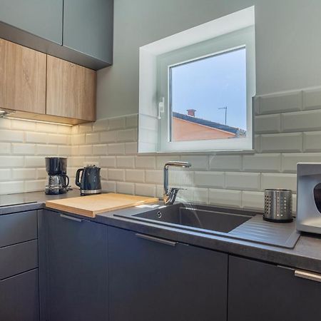 Apartman Petra Cres Esterno foto