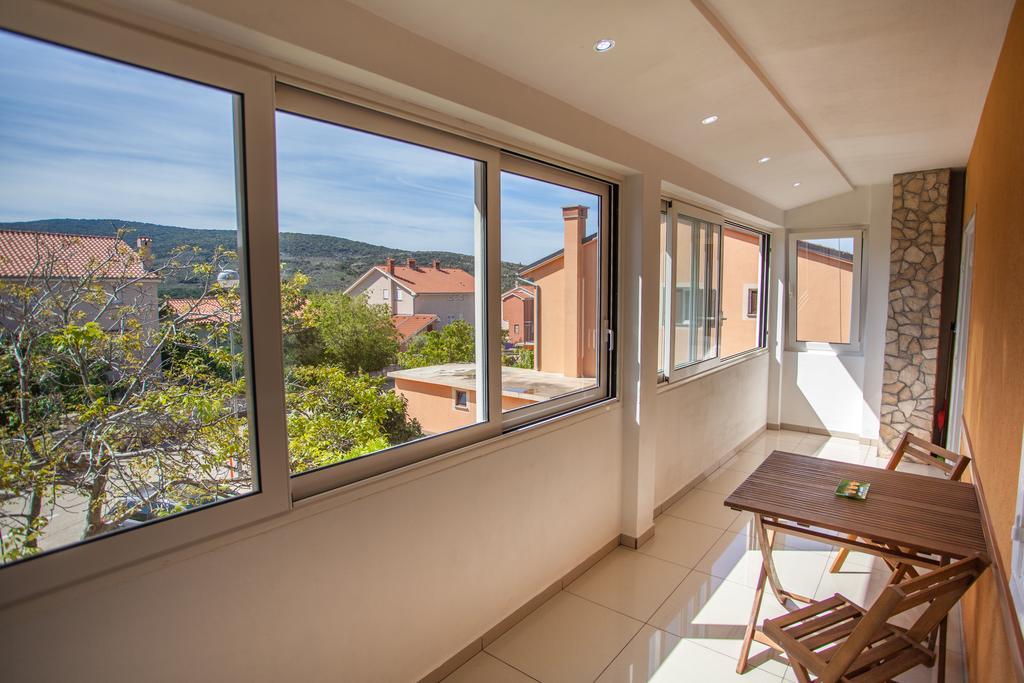 Apartman Petra Cres Esterno foto